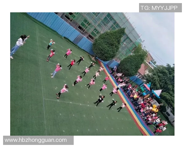 足球巨星携手亲子时光 与孩子一起体验成长与快乐